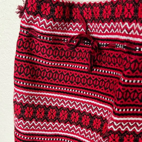 Handmade | Moldovan Knit Bucket Shoulder Bag - Picture 13 of 14